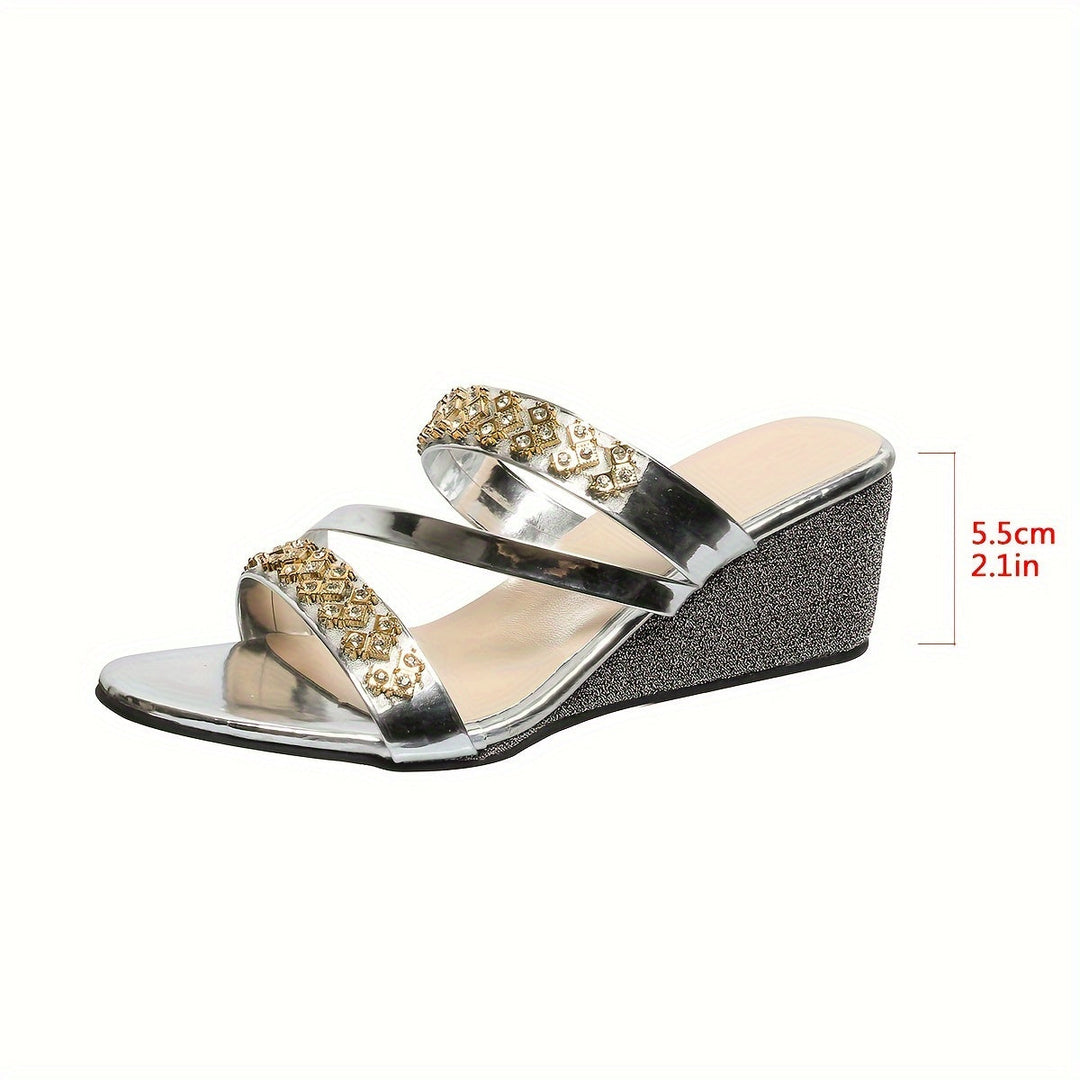 Shiny Wedge Sandals with a Gentle Fit